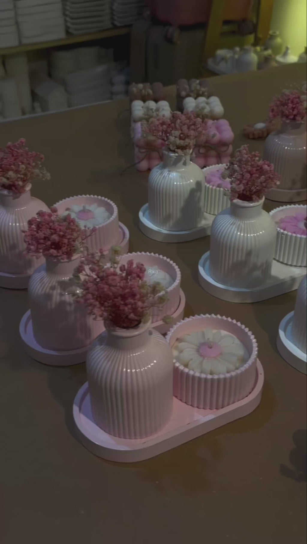 Stylish tray vase set