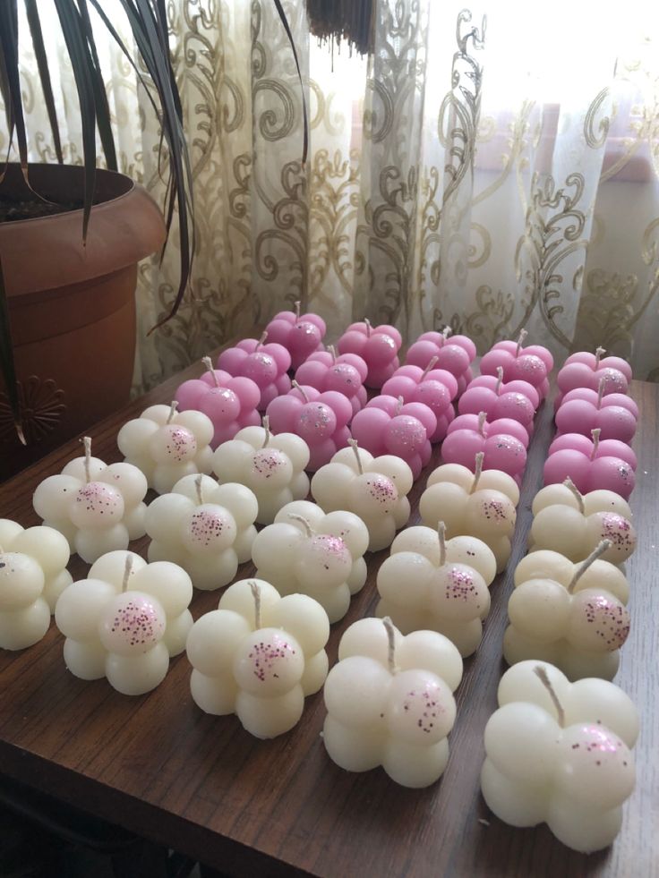 Mini bubble candle