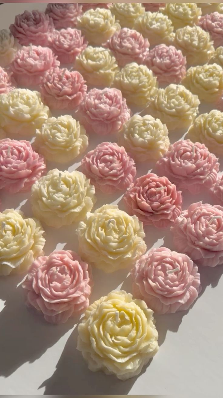 Poney flower candle
