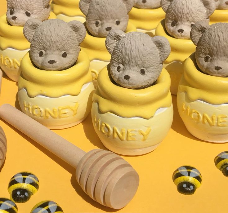 Bear with honeypot candle