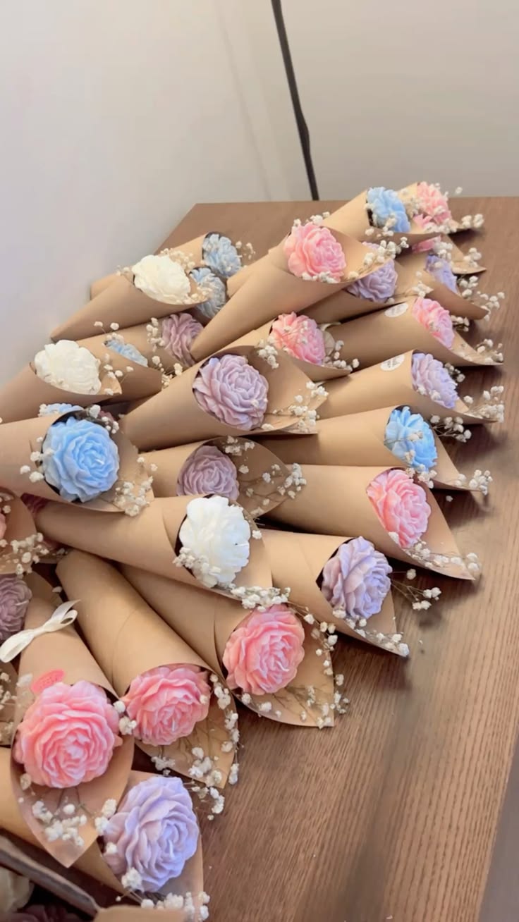 Poney flower candle bouquet