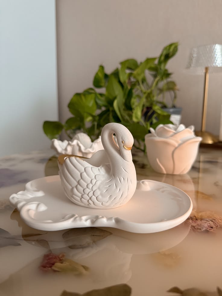 Stylish tray with sawan candle
