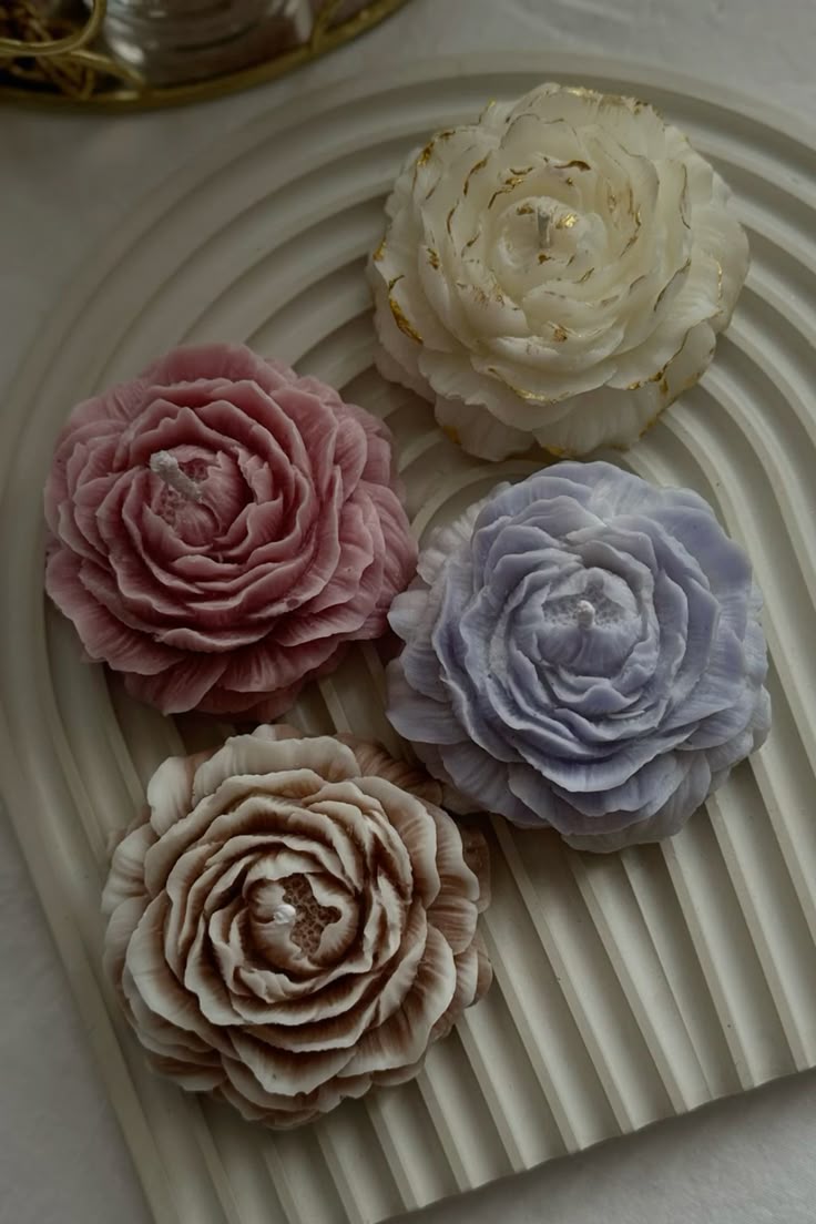 Poney flower candle