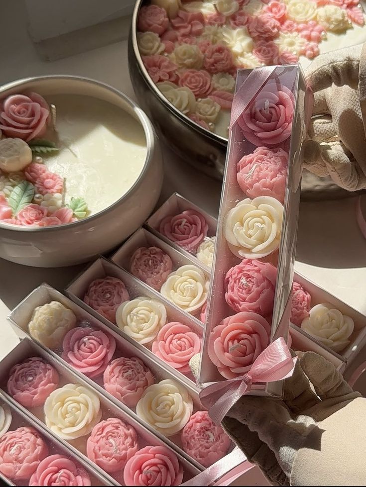 5 roses candle