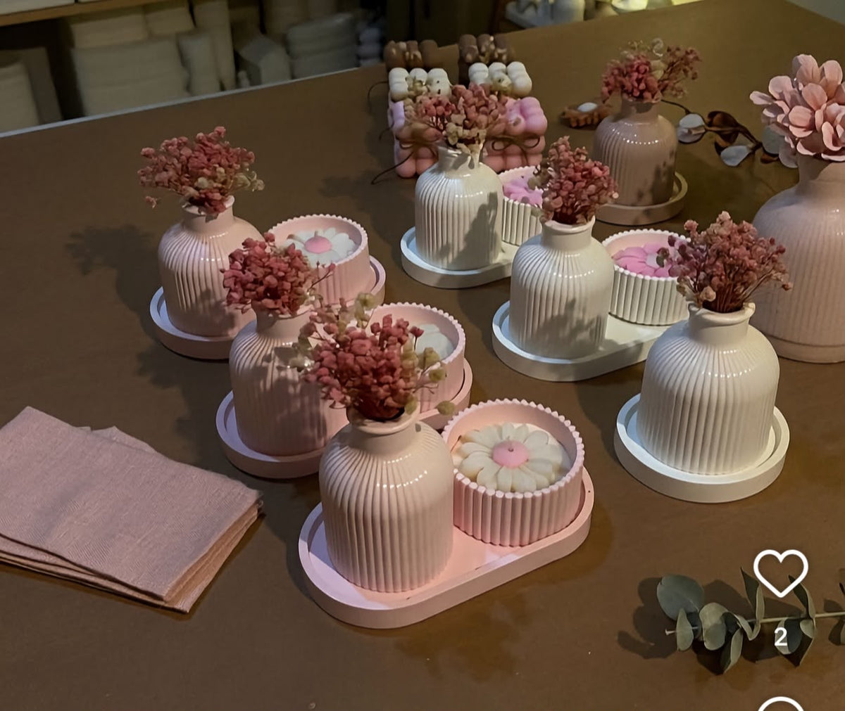 Stylish tray vase set