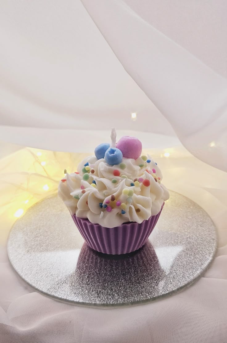 Cup cake candle