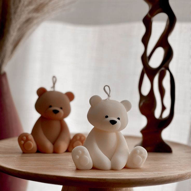 Setting teddy bear candle