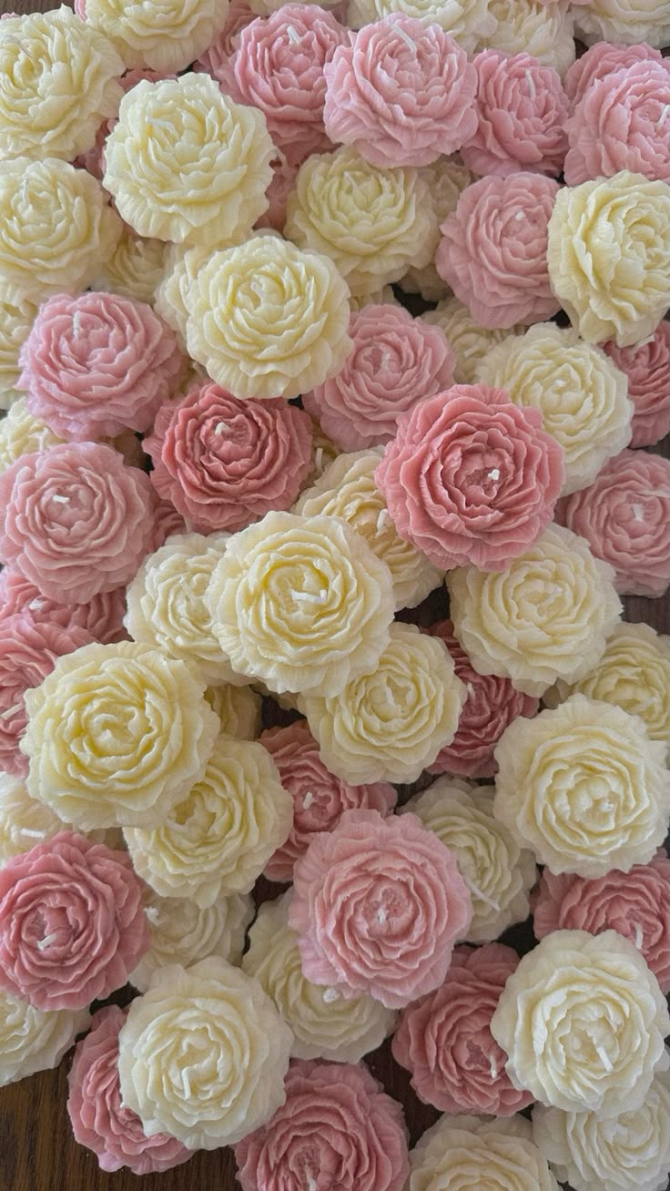 Poney flower candle