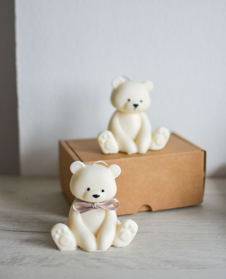 Setting teddy bear candle