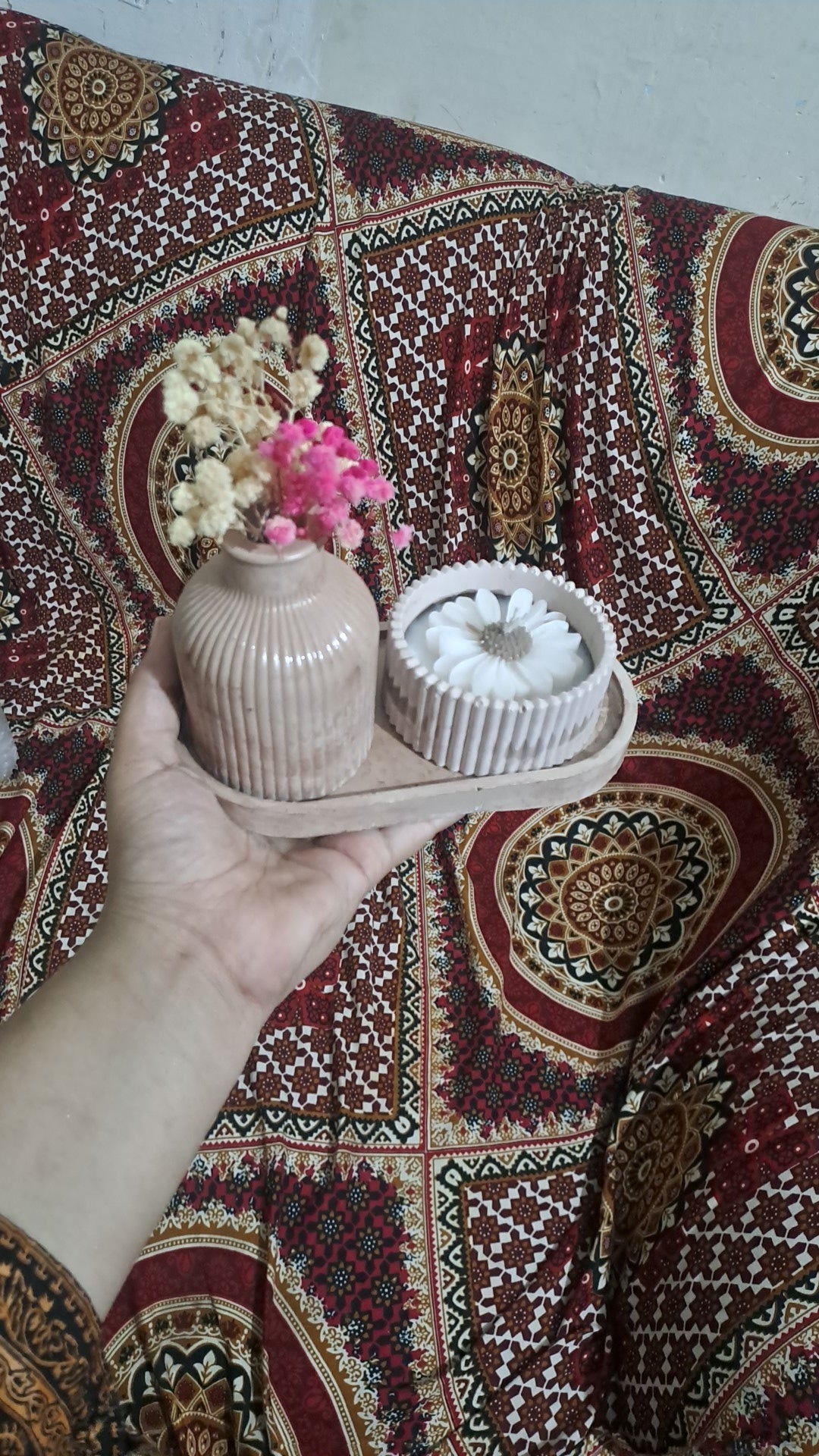 Stylish tray vase set